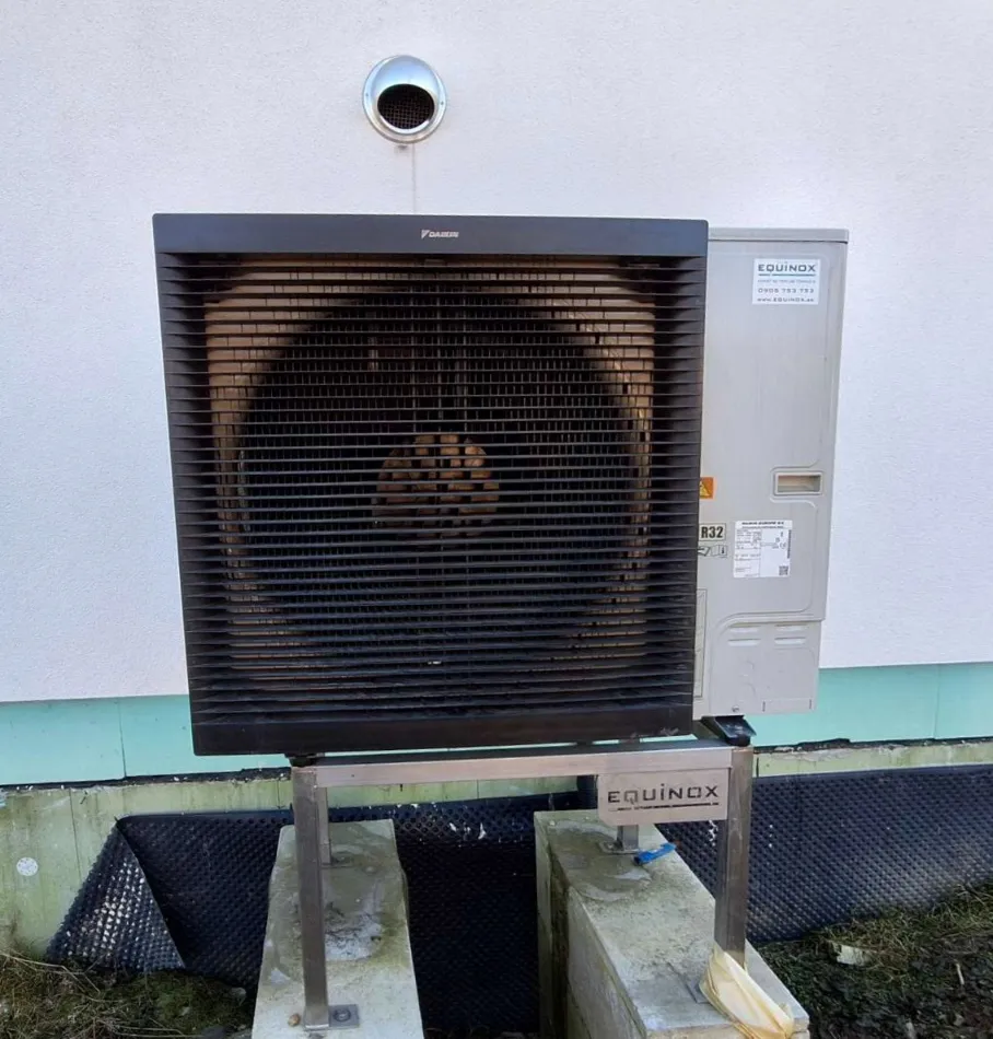 Tepelné čerpadlo vzduch voda Daikin Altherma 3 11kW s chladením rodinný dom Vlachy