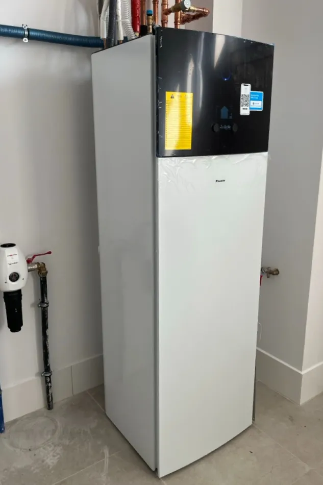 Tepelné čerpadlo vzduch voda Daikin Altherma 3 11kW s chladením rodinný dom Zuberec