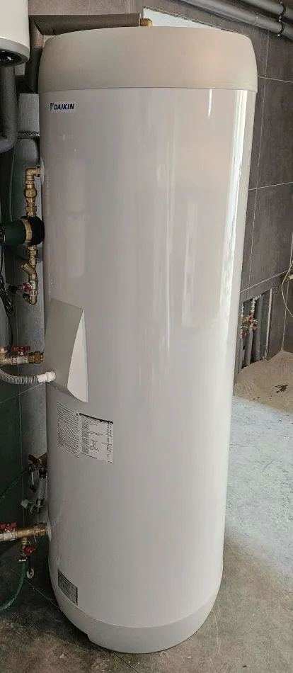 Tepelné čerpadlo vzduch voda Daikin Altherma 3 14kW rodinný dom Babín