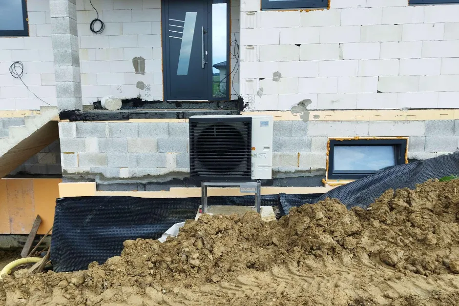 Tepelné čerpadlo vzduch voda Daikin Altherma 3 14kW rodinný dom Hruštín