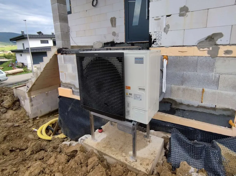 Tepelné čerpadlo vzduch voda Daikin Altherma 3 14kW rodinný dom Hruštín