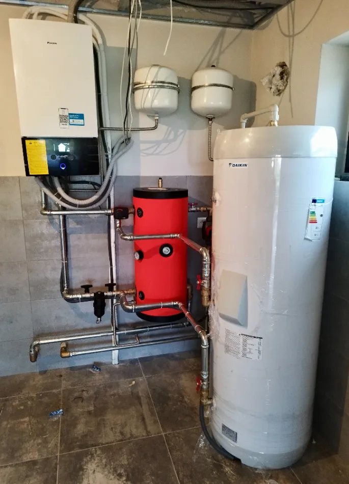 Tepelné čerpadlo vzduch voda Daikin Altherma 3 14kW rodinný dom Oravské Veselé