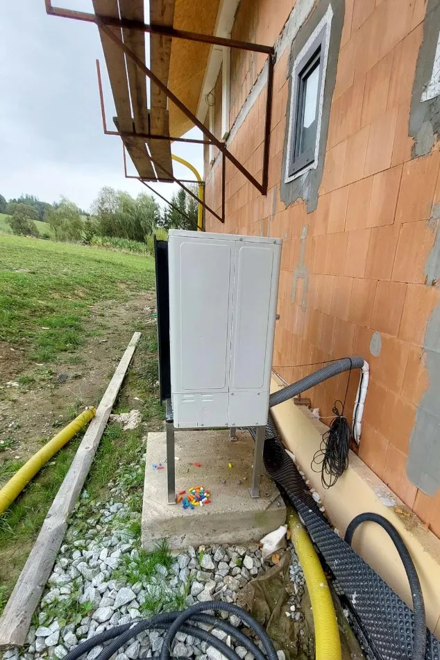 Tepelné čerpadlo vzduch voda Daikin Altherma 3 14kW rodinný dom Zakamenné