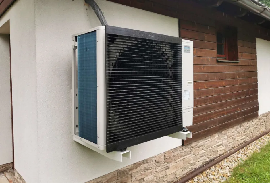 Tepelné čerpadlo vzduch voda Daikin Altherma 3 14kW s chladením rod.dom Mýto pod Ďumbierom