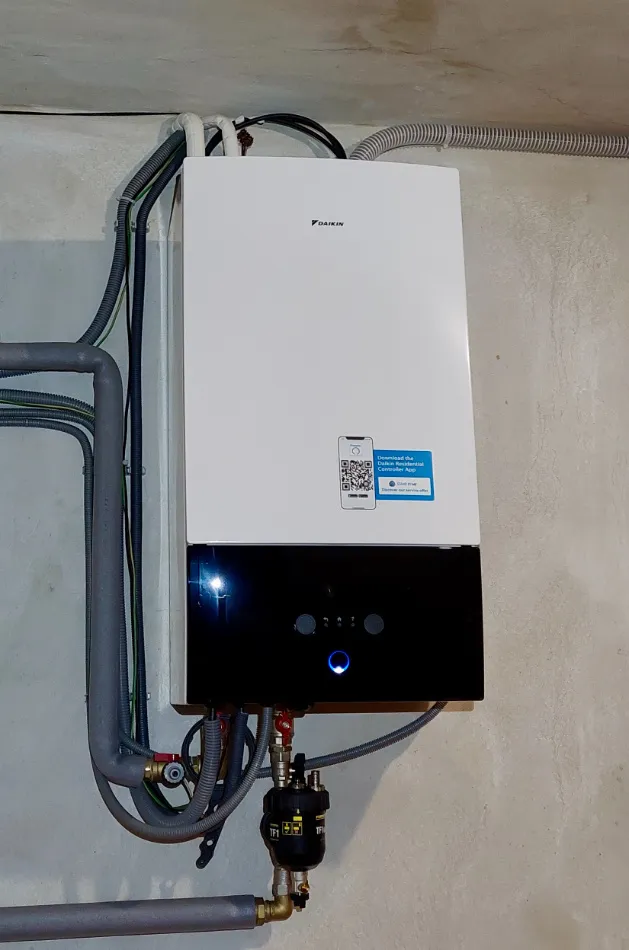 Tepelné čerpadlo vzduch voda Daikin Altherma 3 16kW rodinný dom Čerín