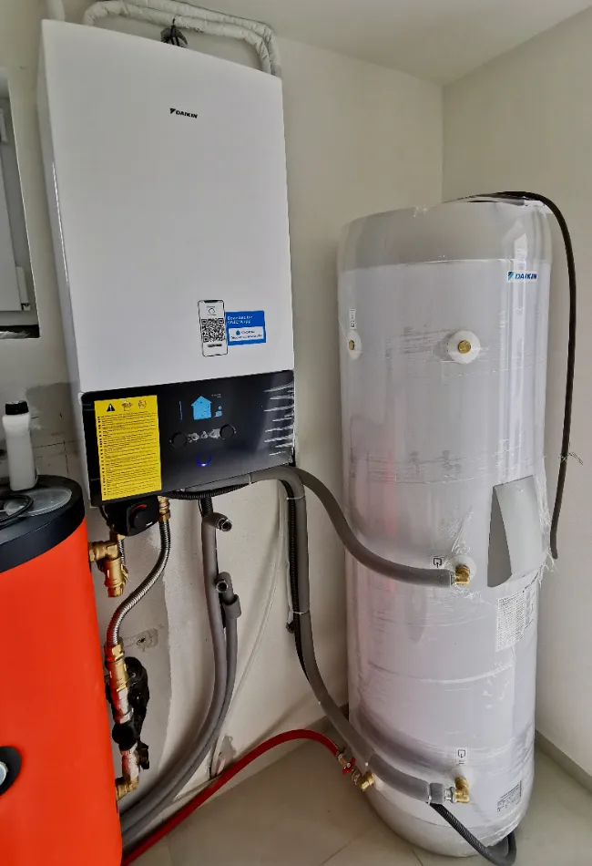Tepelné čerpadlo vzduch voda Daikin Altherma 3 16kW rodinný dom Miškech Dedinka