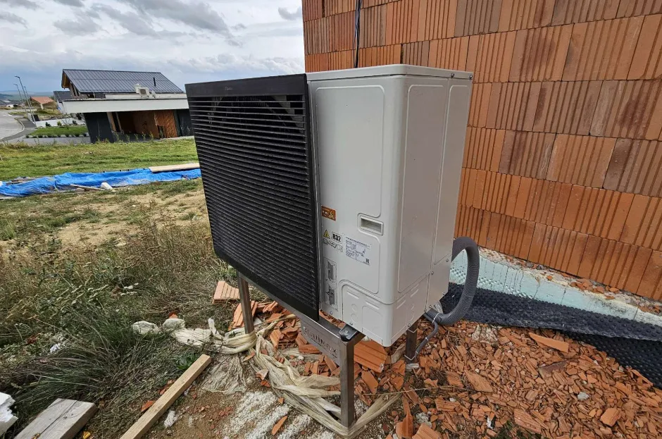 Tepelné čerpadlo vzduch voda Daikin Altherma 3 16kW s chladením rodinný dom Mlynica