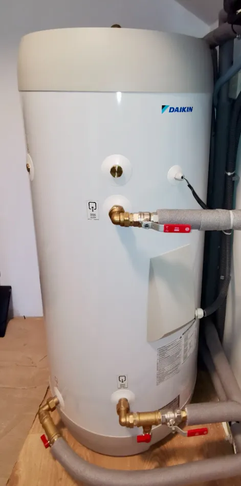 Tepelné čerpadlo vzduch voda Daikin Altherma 3 4kW rodinný dom Banská Bystrica