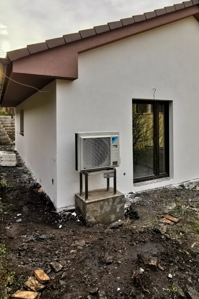 Tepelné čerpadlo vzduch voda Daikin Altherma 3 4kW rodinný dom Ľubietová