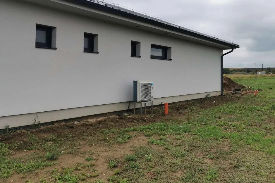 Tepelné čerpadlo vzduch voda Daikin Altherma 3 4kW rodinný dom Šebastovce