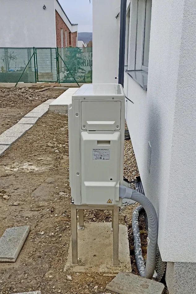 Tepelné čerpadlo vzduch voda Daikin Altherma 3 4kW s chladením rodinný dom Chorvátsky Grob