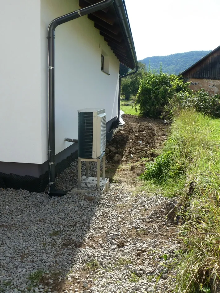 Tepelné čerpadlo vzduch voda Daikin Altherma 3 4kW s chladením rodinný dom Horná Ždaňa