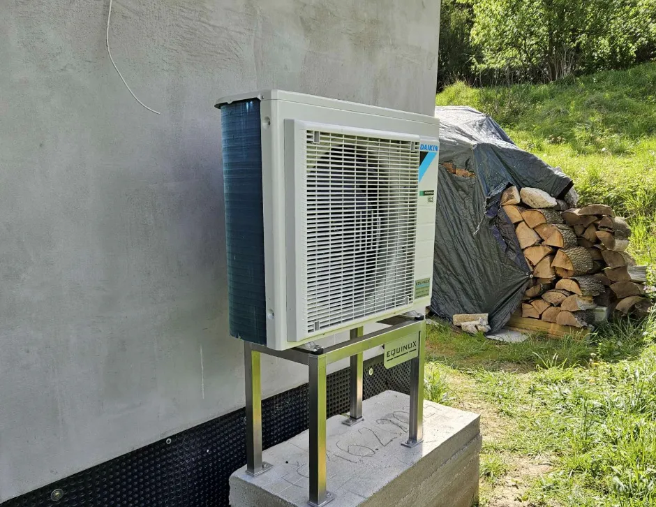 Tepelné čerpadlo vzduch voda Daikin Altherma 3 4kW s chladením rodinný dom Prietrž
