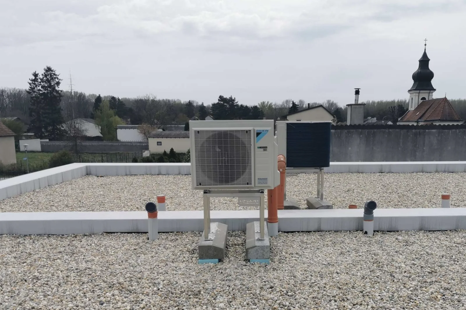 Tepelné čerpadlo vzduch voda Daikin Altherma 3 4kW s chladením rodinný dom Stopfenreuth