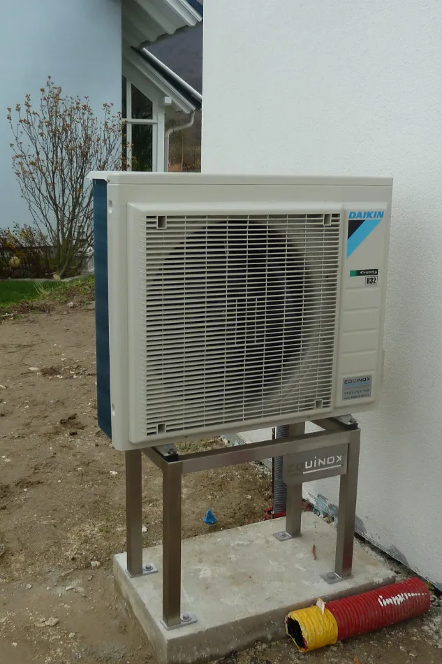 Tepelné čerpadlo vzduch voda Daikin Altherma 3 6kW rodinný dom Hainburg an der Donau