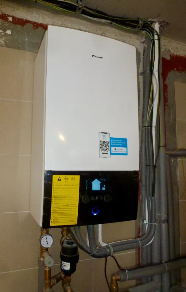 Tepelné čerpadlo vzduch voda Daikin Altherma 3 6kW rodinný dom Hruštín