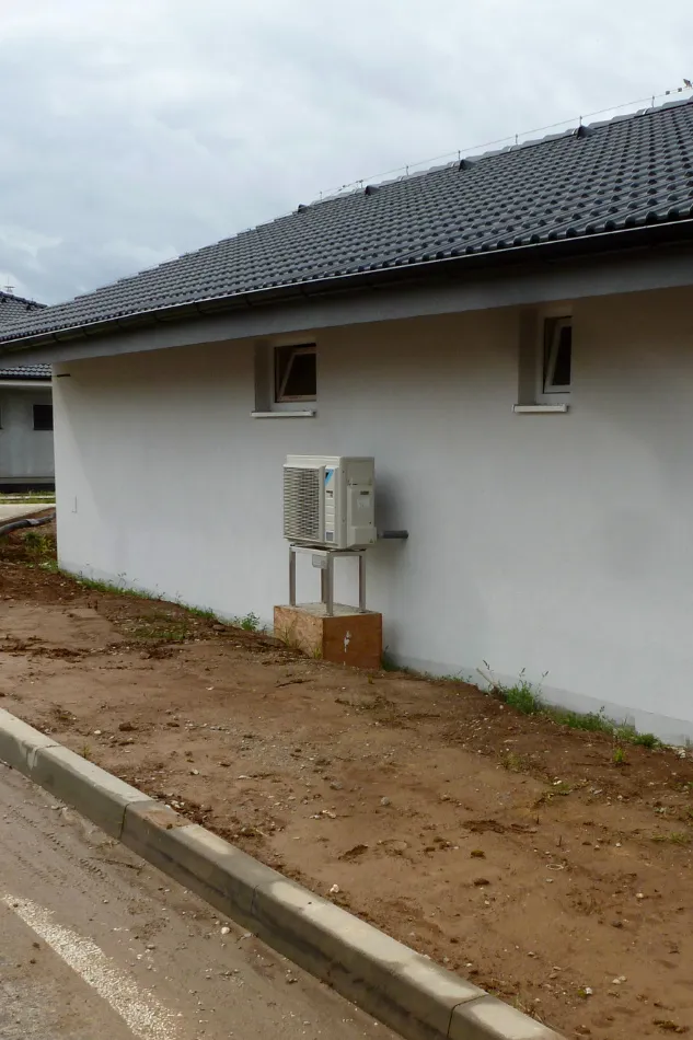 Tepelné čerpadlo vzduch voda Daikin Altherma 3 6kW rodinný dom Klobušice