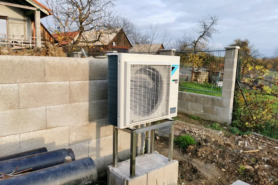 Tepelné čerpadlo vzduch voda Daikin Altherma 3 6kW rodinný dom Lovčica-Trubín