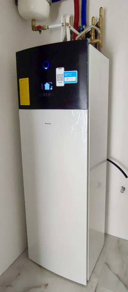 Tepelné čerpadlo vzduch voda Daikin Altherma 3 6kW rodinný dom Pečeňany