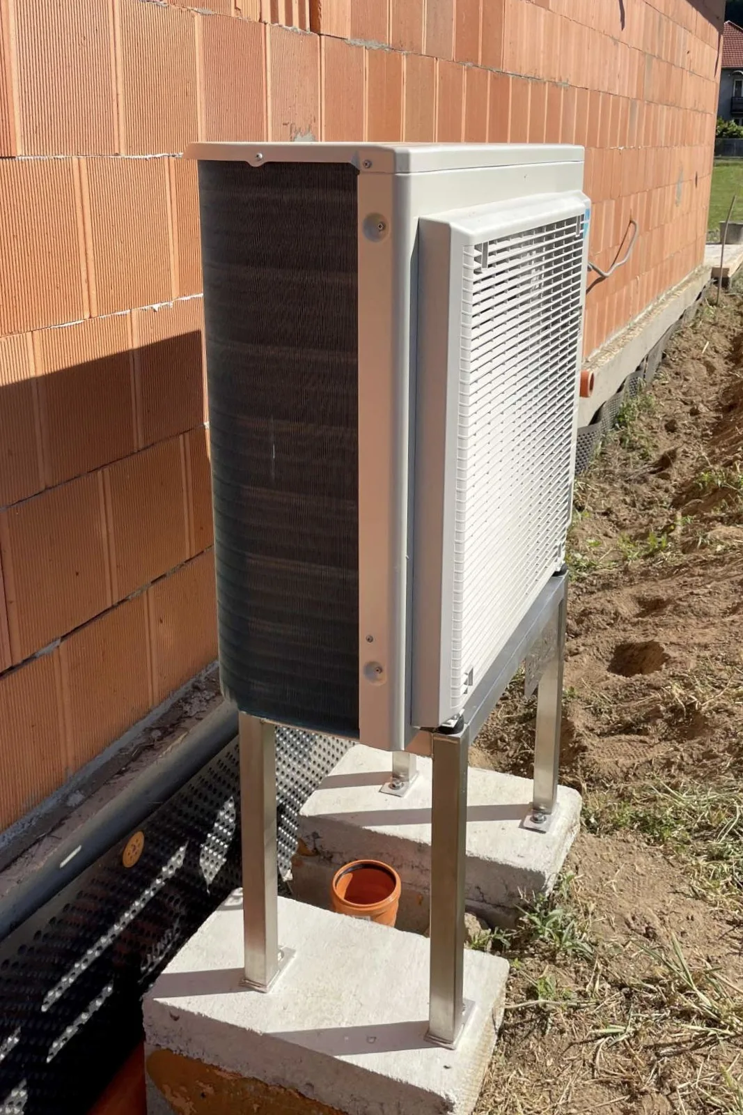 Tepelné čerpadlo vzduch voda Daikin Altherma 3 6kW rodinný dom Uhorské