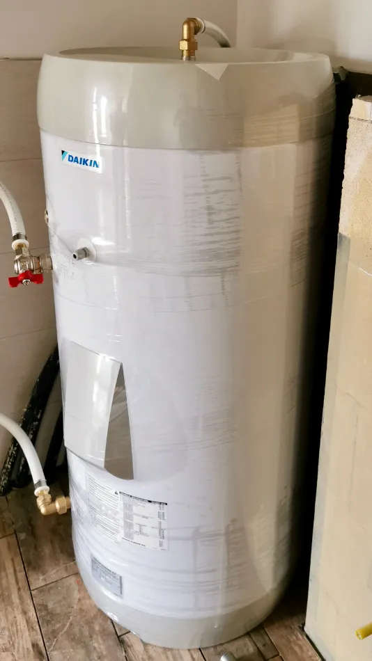 Tepelné čerpadlo vzduch voda Daikin Altherma 3 6kW s chladením RD Družstevná pri Hornáde