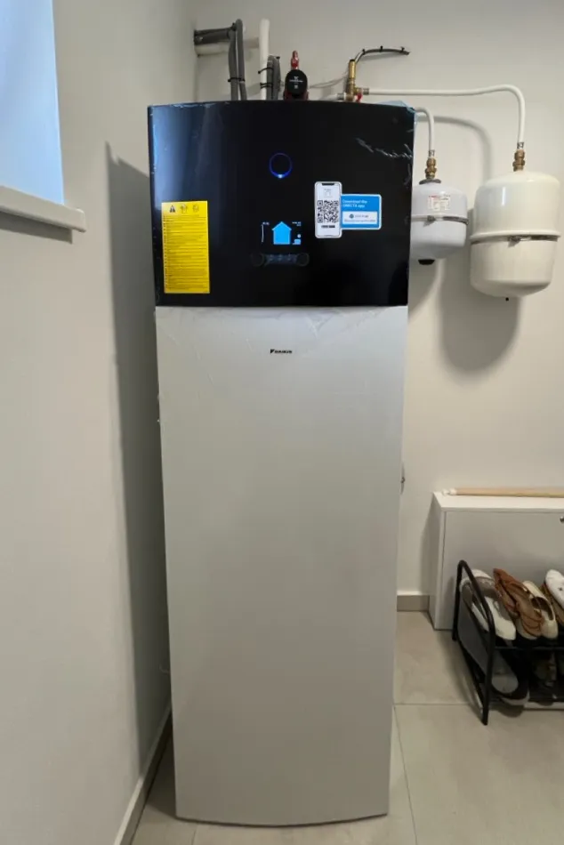 Tepelné čerpadlo vzduch voda Daikin Altherma 3 6kW s chladením rod. dom Michal nad Žitavou