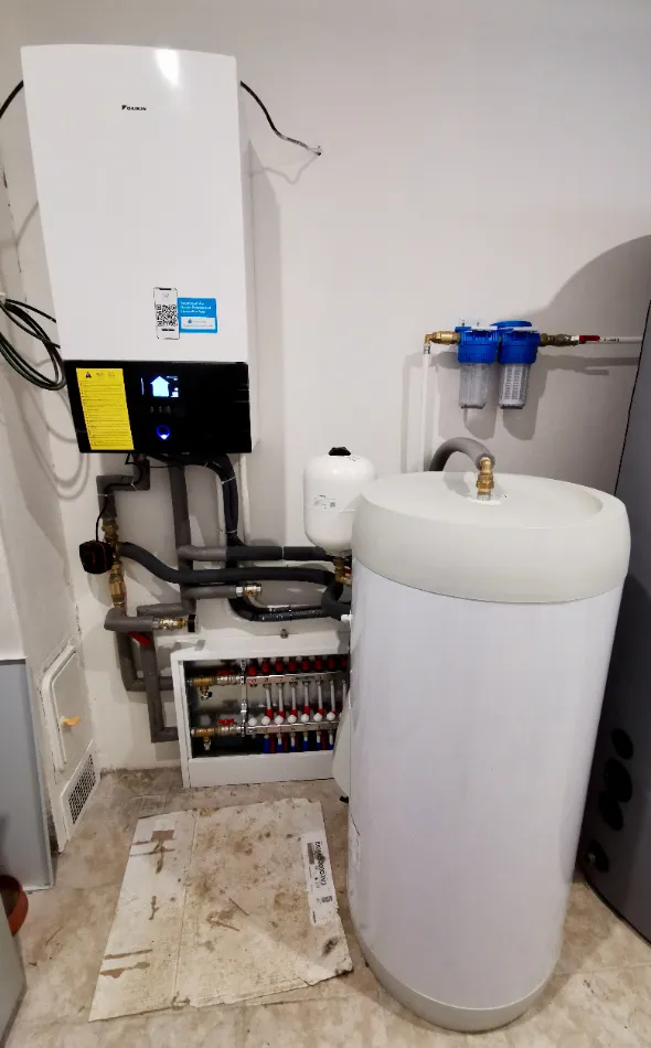 Tepelné čerpadlo vzduch voda Daikin Altherma 3 6kW s chladením rod. dom Suchá nad Parnou