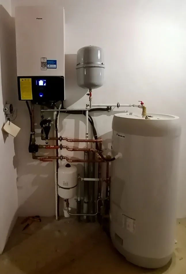 Tepelné čerpadlo vzduch voda Daikin Altherma 3 6kW s chladením rod. dom Vršatské Podhranie