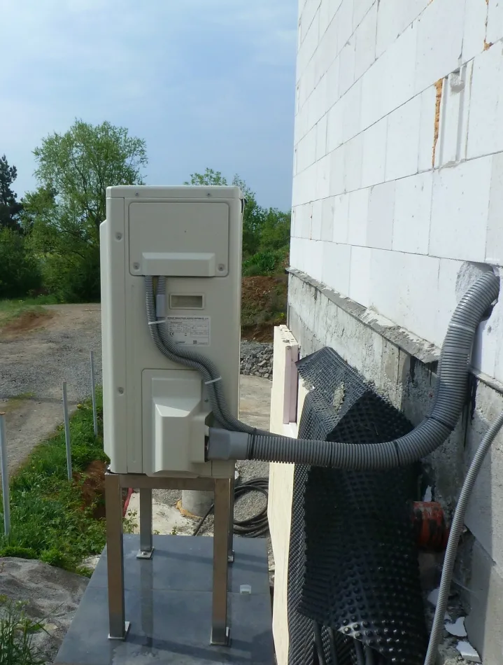 Tepelné čerpadlo vzduch voda Daikin Altherma 3 6kW s chladením rodinný dom Badín