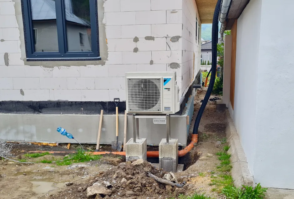 Tepelné čerpadlo vzduch voda Daikin Altherma 3 6kW s chladením rodinný dom Budča