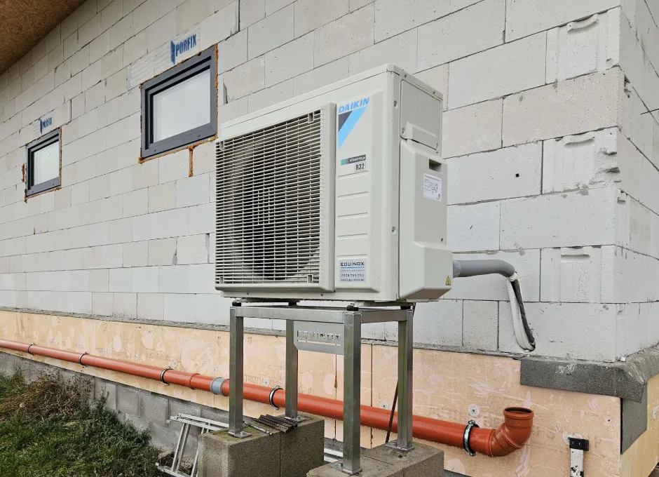 Tepelné čerpadlo vzduch voda Daikin Altherma 3 6kW s chladením rodinný dom Bzovík