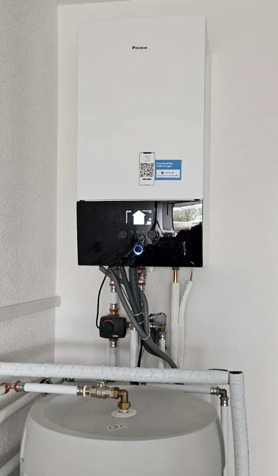 Tepelné čerpadlo vzduch voda Daikin Altherma 3 6kW s chladením rodinný dom Bzovík