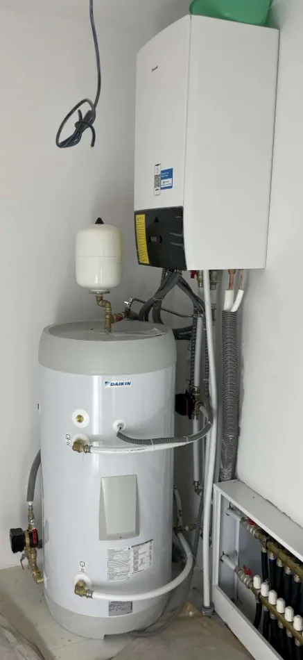 Tepelné čerpadlo vzduch voda Daikin Altherma 3 6kW s chladením rodinný dom Častkov