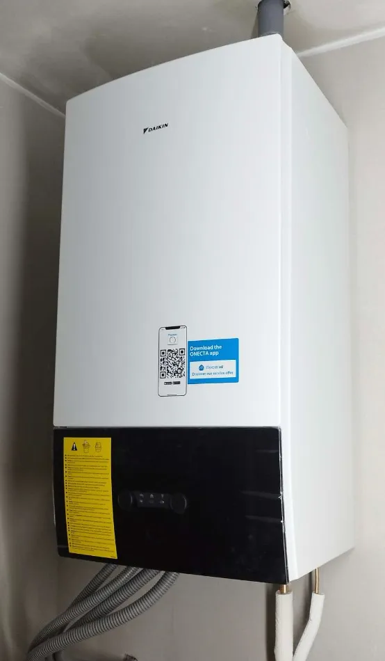 Tepelné čerpadlo vzduch voda Daikin Altherma 3 6kW s chladením rodinný dom Častkov