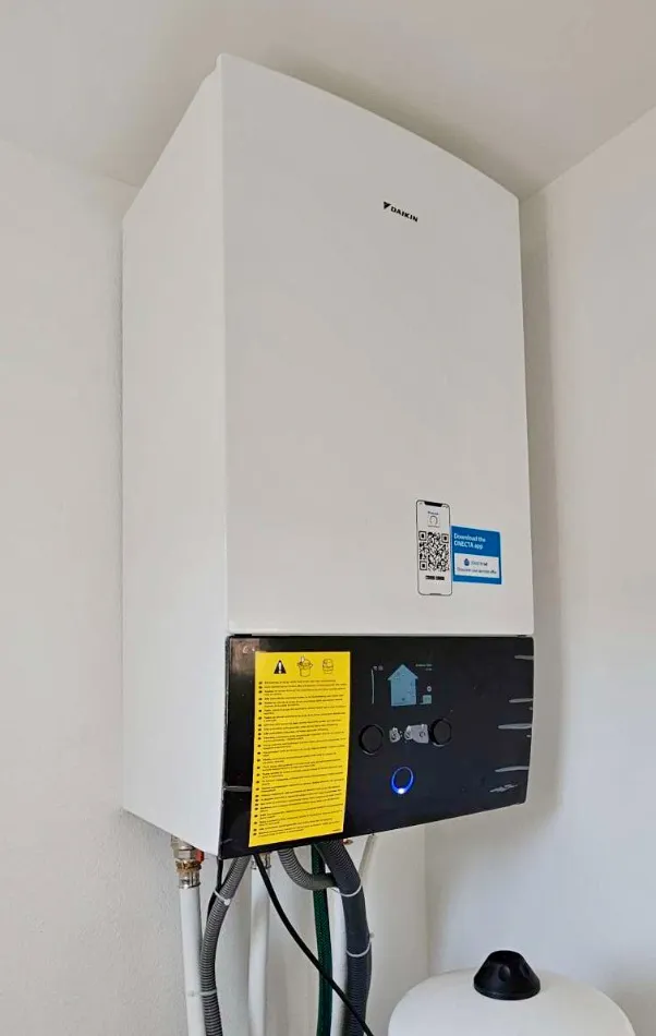 Tepelné čerpadlo vzduch voda Daikin Altherma 3 6kW s chladením rodinný dom Cerová