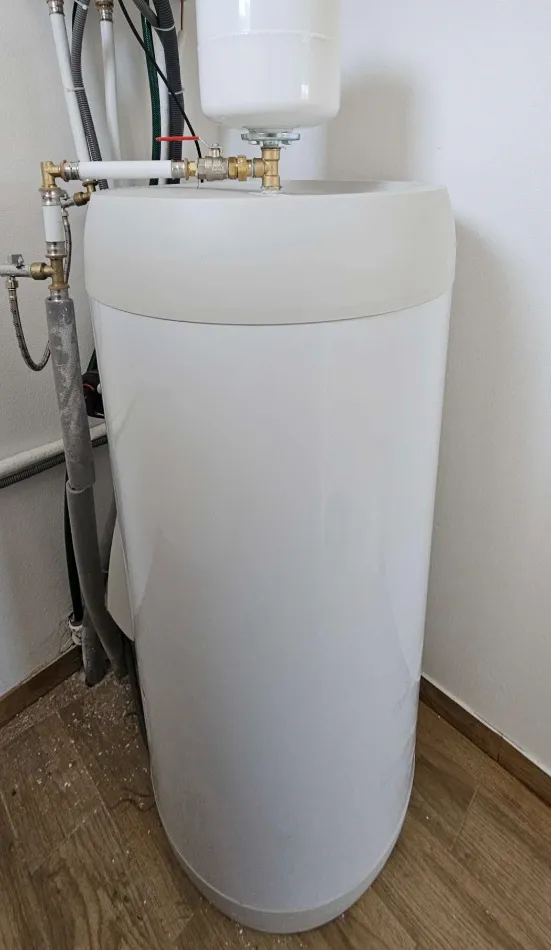 Tepelné čerpadlo vzduch voda Daikin Altherma 3 6kW s chladením rodinný dom Cerová