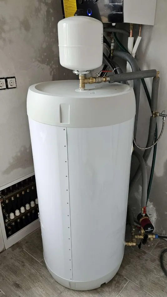 Tepelné čerpadlo vzduch voda Daikin Altherma 3 6kW s chladením rodinný dom Engelharstetten