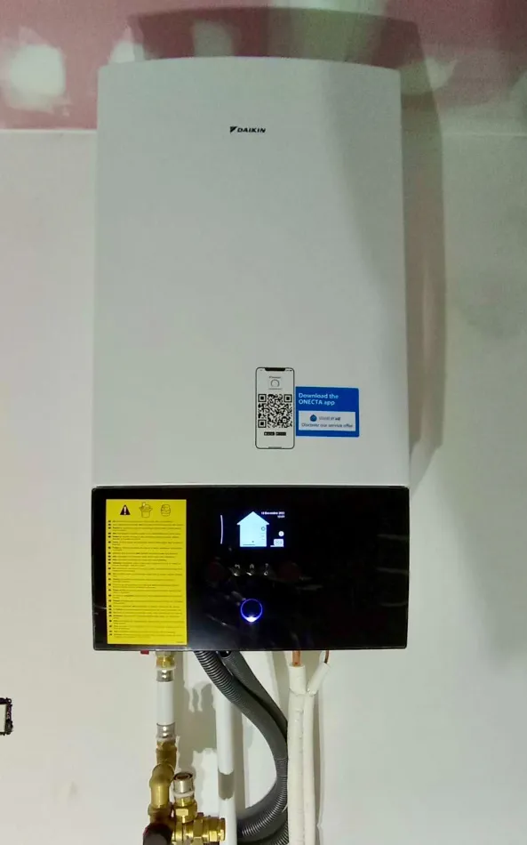 Tepelné čerpadlo vzduch voda Daikin Altherma 3 6kW s chladením rodinný dom Hronsek