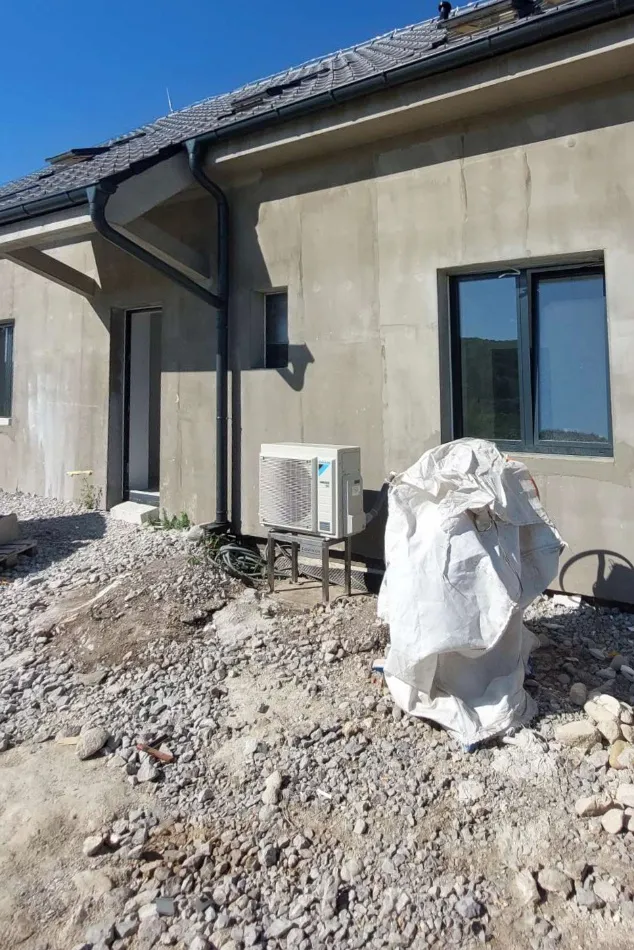 Tepelné čerpadlo vzduch voda Daikin Altherma 3 6kW s chladením rodinný dom Hronsek