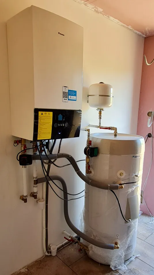 Tepelné čerpadlo vzduch voda Daikin Altherma 3 6kW s chladením rodinný dom Korytárky