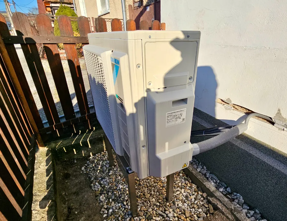 Tepelné čerpadlo vzduch voda Daikin Altherma 3 6kW s chladením rodinný dom Lednické Rovne