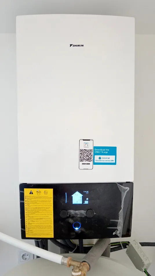 Tepelné čerpadlo vzduch voda Daikin Altherma 3 6kW s chladením rodinný dom Loimersdorf