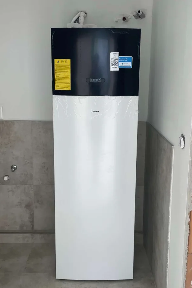 Tepelné čerpadlo vzduch voda Daikin Altherma 3 6kW s chladením rodinný dom Malachov