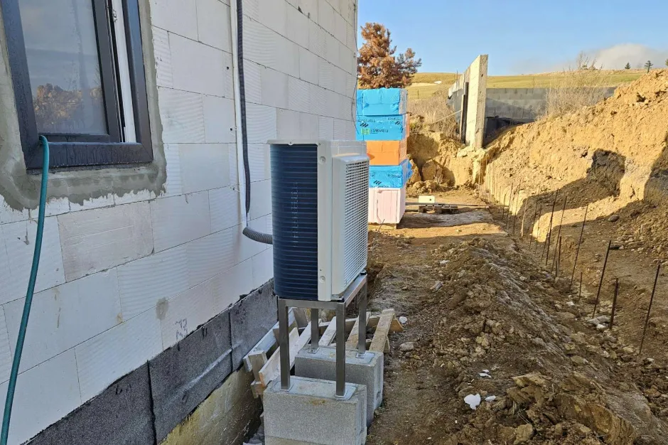 Tepelné čerpadlo vzduch voda Daikin Altherma 3 6kW s chladením rodinný dom Malý Slavkov