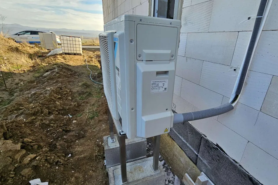 Tepelné čerpadlo vzduch voda Daikin Altherma 3 6kW s chladením rodinný dom Malý Slavkov