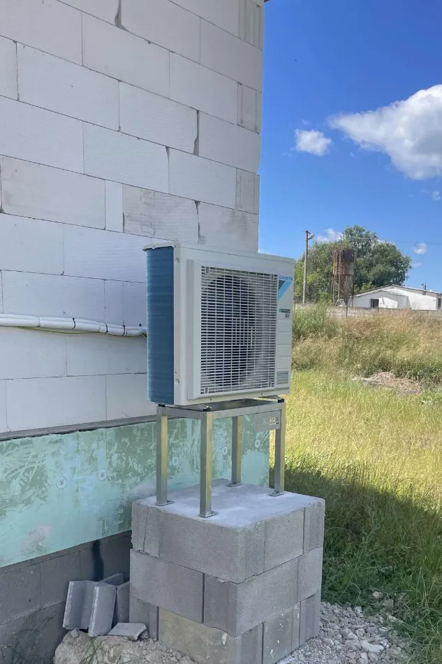 Tepelné čerpadlo vzduch voda Daikin Altherma 3 6kW s chladením rodinný dom Pečeňany