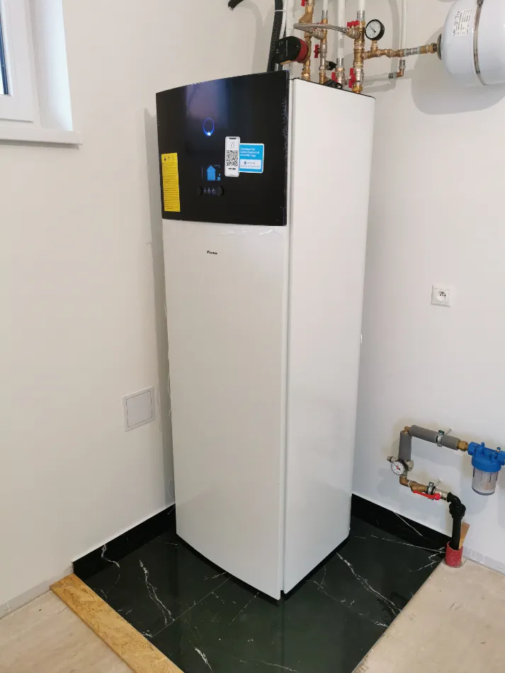 Tepelné čerpadlo vzduch voda Daikin Altherma 3 6kW s chladením rodinný dom Poriadie