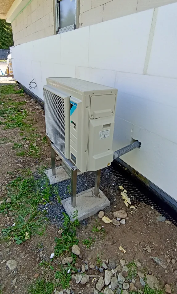 Tepelné čerpadlo vzduch voda Daikin Altherma 3 6kW s chladením rodinný dom Pribylina