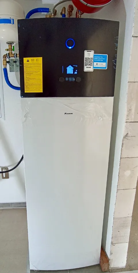 Tepelné čerpadlo vzduch voda Daikin Altherma 3 6kW s chladením rodinný dom Pribylina