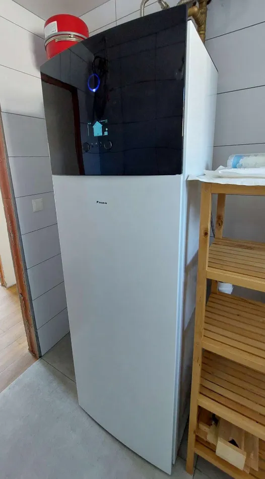Tepelné čerpadlo vzduch voda Daikin Altherma 3 6kW s chladením rodinný dom Ruskov
